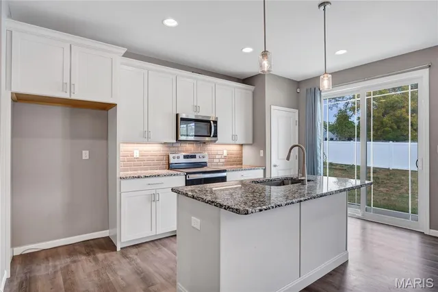 $374,500 | 11140 Fort Samuel Drive, Bridgeton, MO 63044