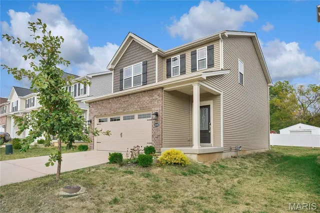 $374,500 | 11140 Fort Samuel Drive, Bridgeton, MO 63044
