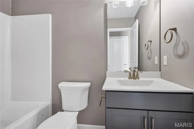 $374,500 | 11140 Fort Samuel Drive, Bridgeton, MO 63044