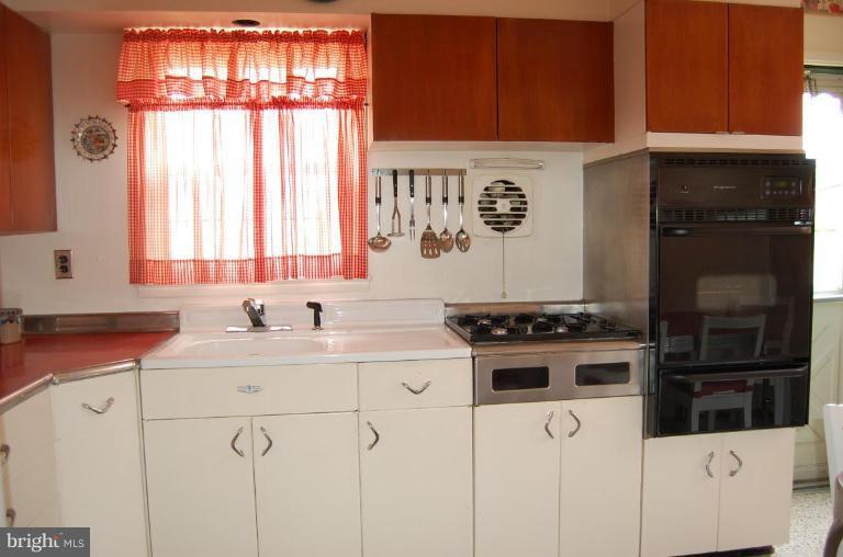 5009 Old Court Road Randallstown, MD 21133 - Photo 9 of 16 Kitchen