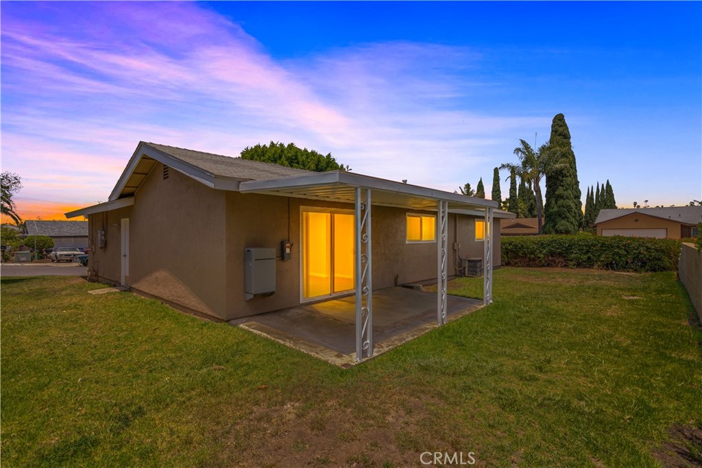308 Retreat Court Fallbrook, CA 92028 - Photo 2 of 35