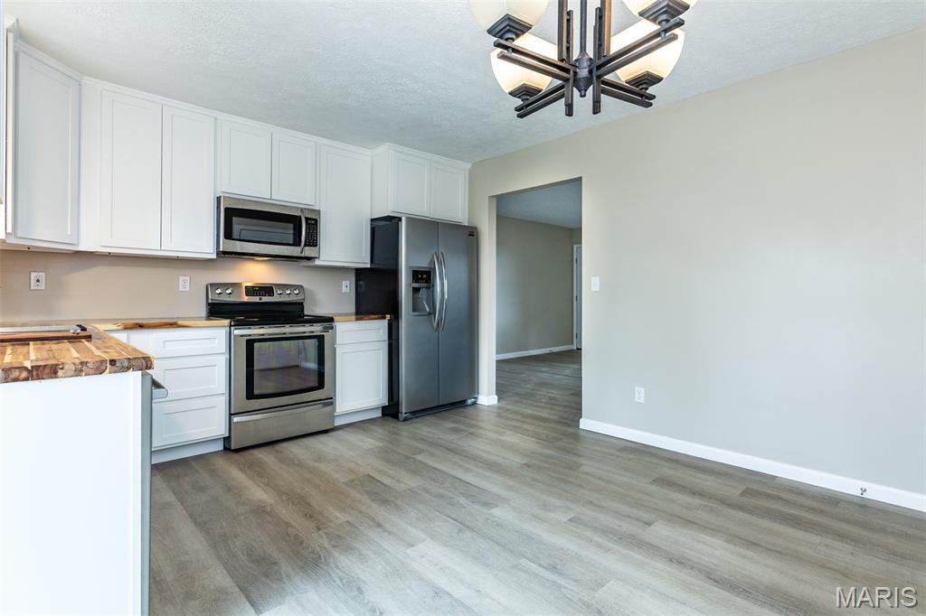 8815 Godfrey Road Godfrey, IL 62035 - Photo 7 of 22