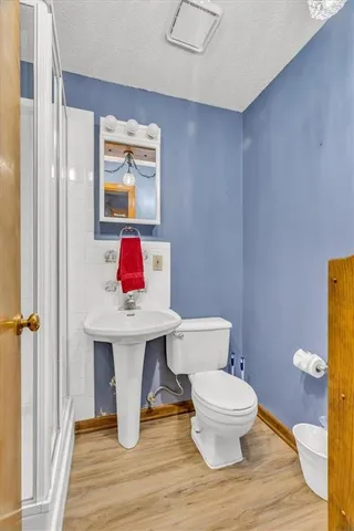 $290,000 | 1401 Northwest Birdseye Court, Blue Springs, MO 64015