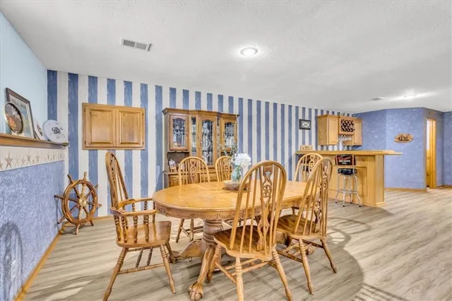 $290,000 | 1401 Northwest Birdseye Court, Blue Springs, MO 64015