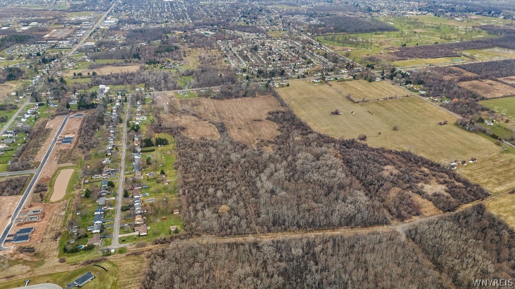 1000 Ernest Road Lockport, NY 14094 - Photo 14 of 16