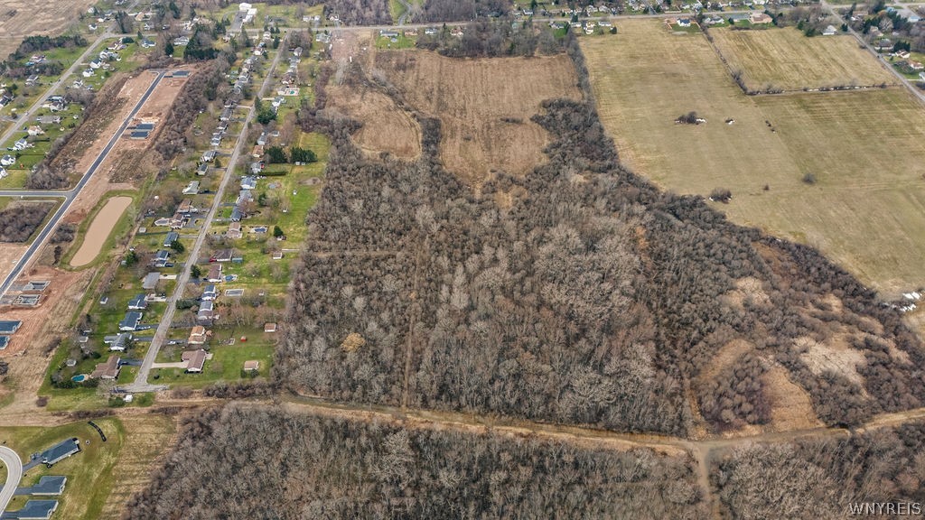 1000 Ernest Road Lockport, NY 14094 - Photo 15 of 16