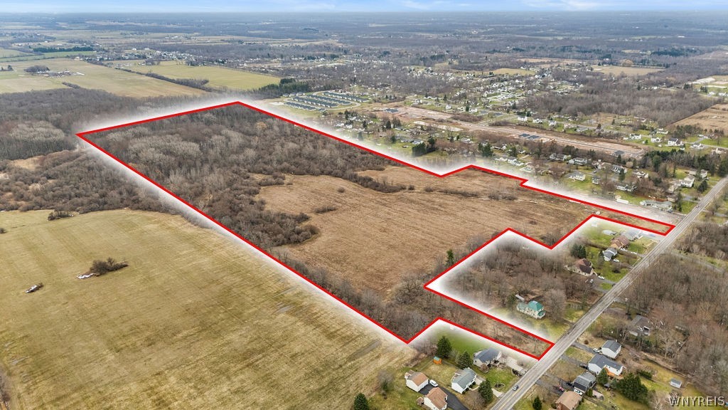 1000 Ernest Road Lockport, NY 14094 - Photo 2 of 16