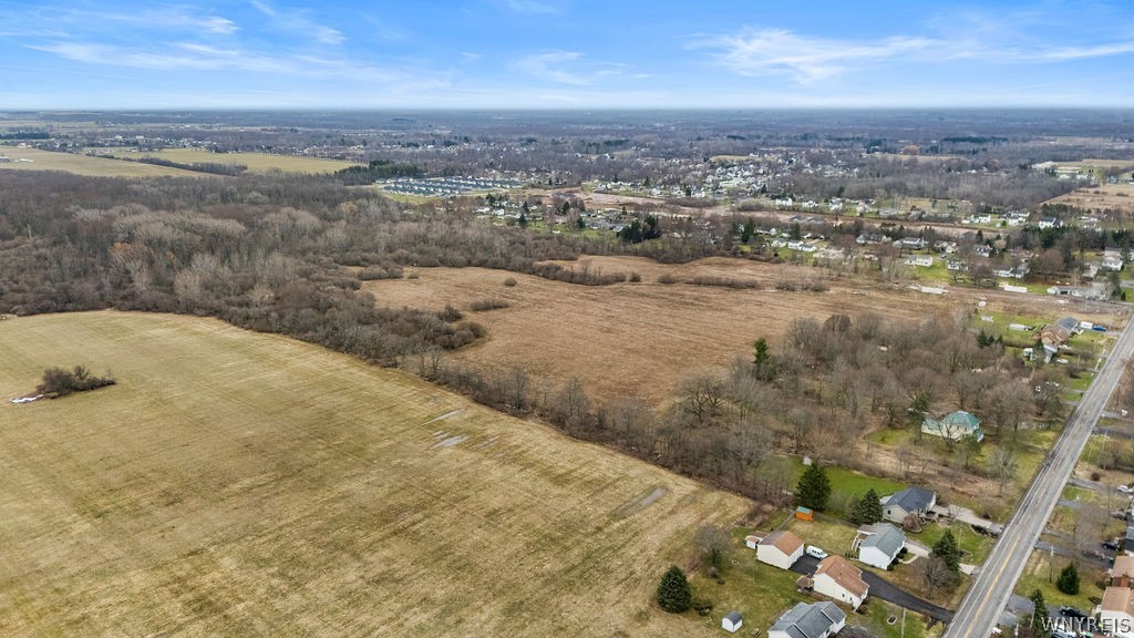 1000 Ernest Road Lockport, NY 14094 - Photo 5 of 16