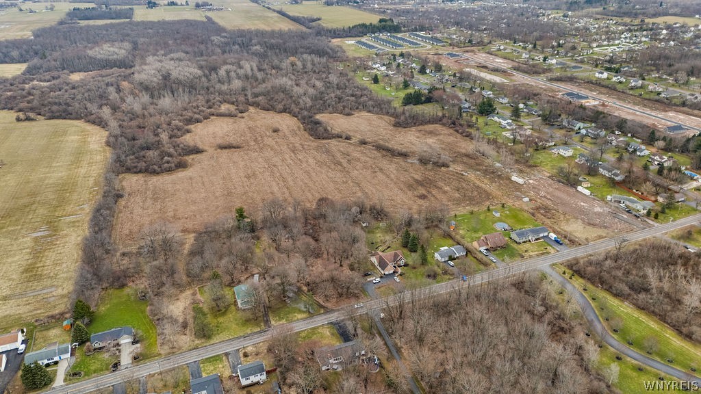 1000 Ernest Road Lockport, NY 14094 - Photo 7 of 16