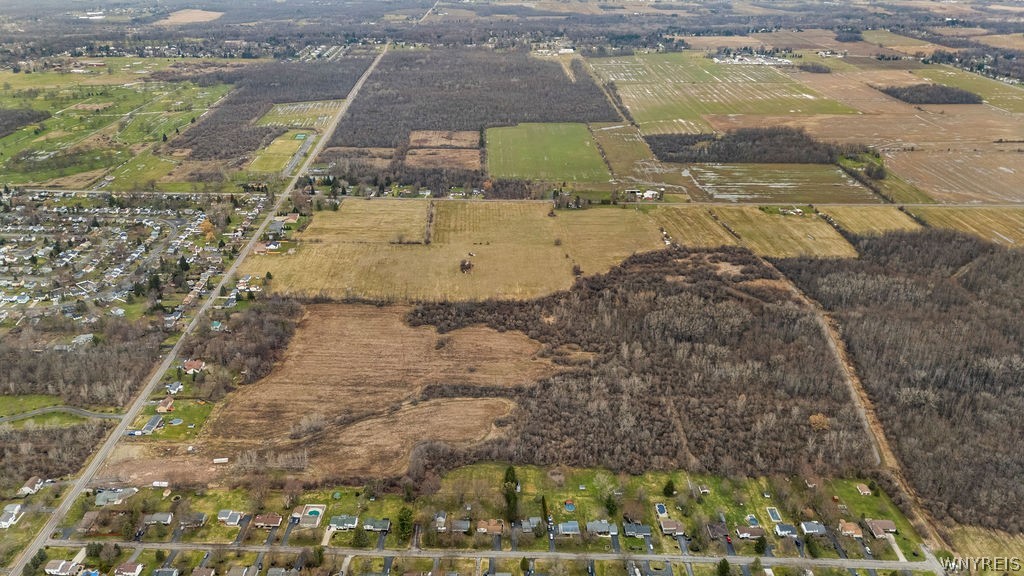 1000 Ernest Road Lockport, NY 14094 - Photo 10 of 16