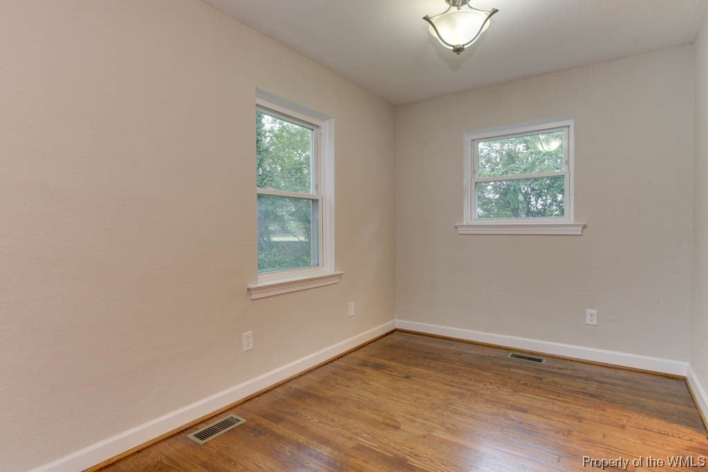 401 Fox Hill Road Hampton, VA 23669 - Photo 10 of 37 Gallery Image 10