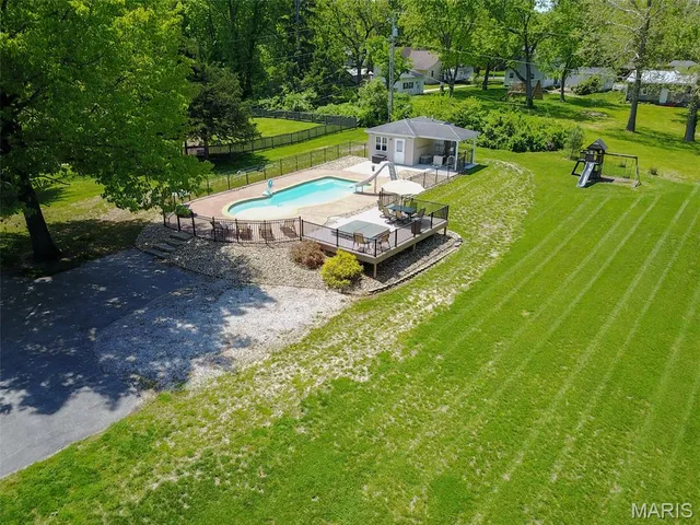 $415,000 | 4 Valley Carlinville Il 62626, Carlinville, IL 62626