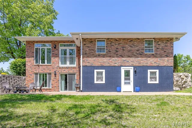 $415,000 | 4 Valley Carlinville Il 62626, Carlinville, IL 62626