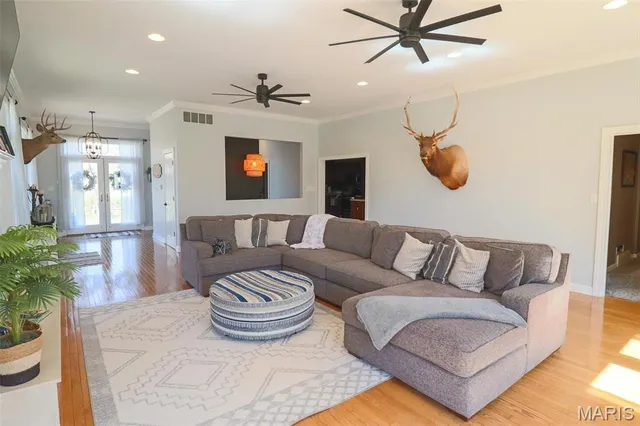 $415,000 | 4 Valley Carlinville Il 62626, Carlinville, IL 62626