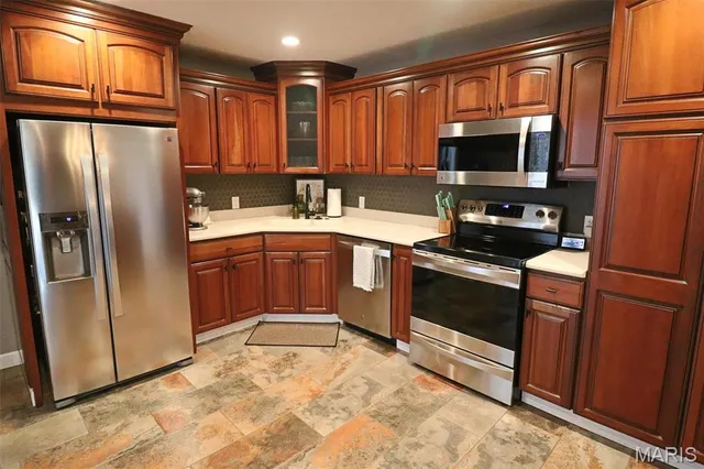 $415,000 | 4 Valley Carlinville Il 62626, Carlinville, IL 62626