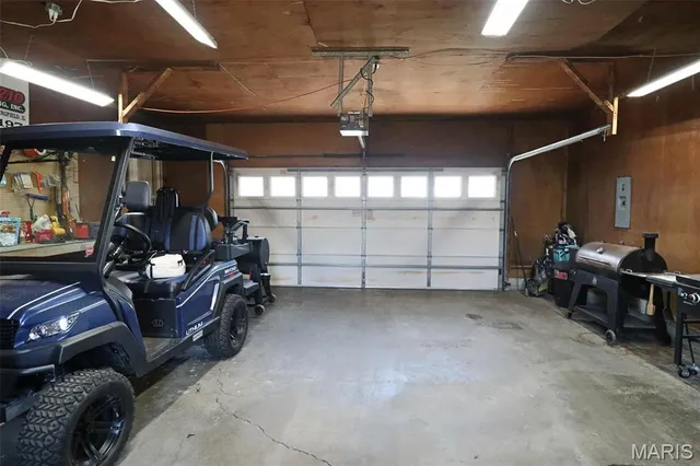 $415,000 | 4 Valley Carlinville Il 62626, Carlinville, IL 62626