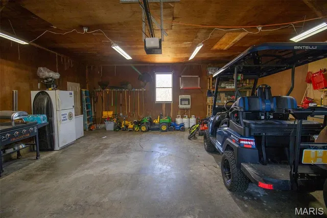 $415,000 | 4 Valley Carlinville Il 62626, Carlinville, IL 62626