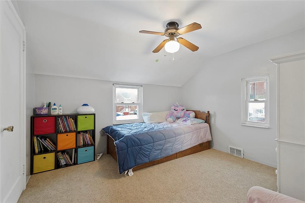 4118 Highgrove Road Pittsburgh, PA 15234 - Photo 12 of 20 Gallery Image 12