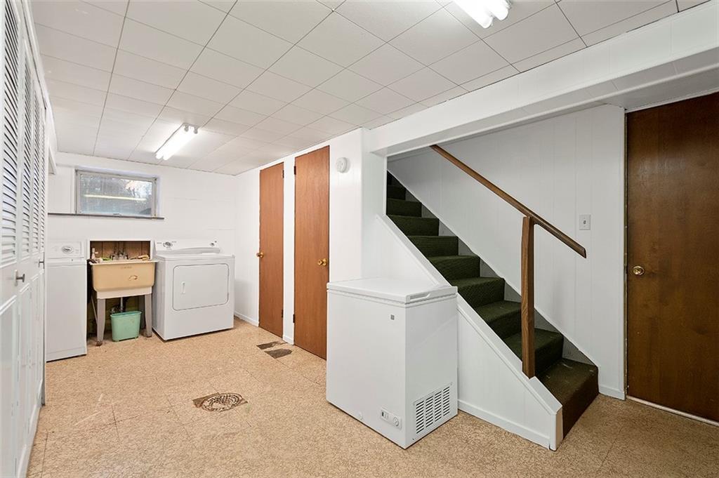 4118 Highgrove Road Pittsburgh, PA 15234 - Photo 14 of 20 Gallery Image 14
