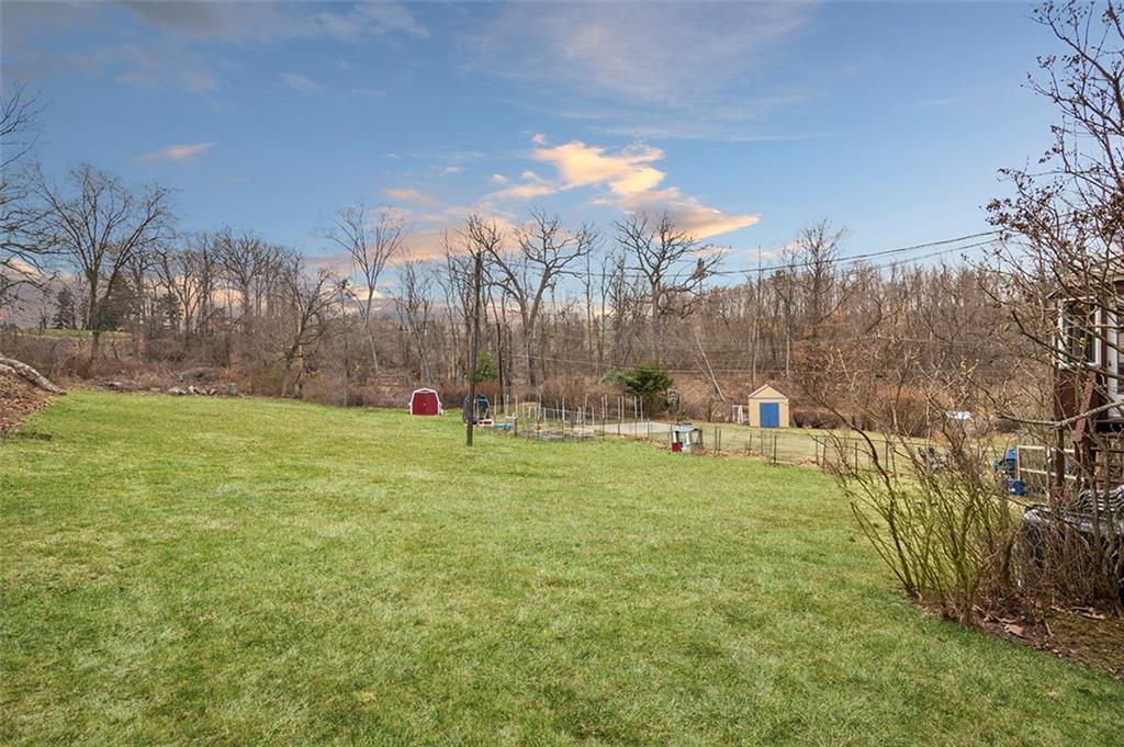 4118 Highgrove Road Pittsburgh, PA 15234 - Photo 18 of 20 Gallery Image 18