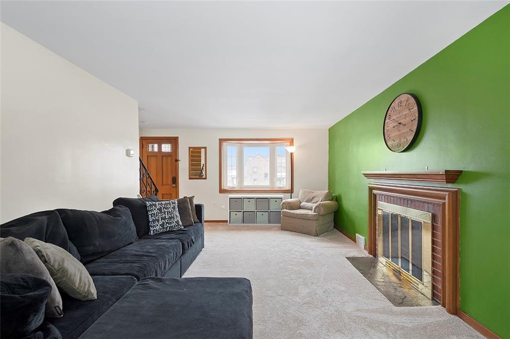4118 Highgrove Road Pittsburgh, PA 15234 - Photo 5 of 20 Gallery Image 5