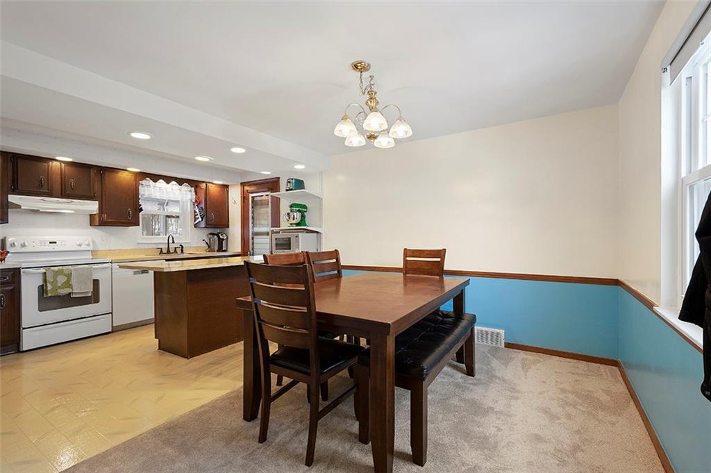 4118 Highgrove Road Pittsburgh, PA 15234 - Photo 6 of 20 Gallery Image 6