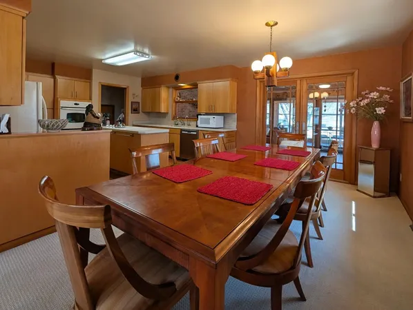 $324,900 | 1502 North 5th Street, Montevideo, MN 56265