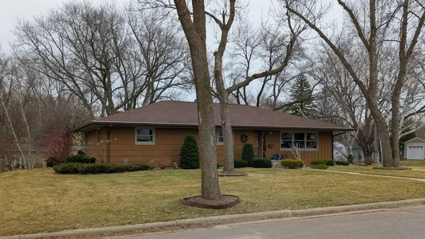 $324,900 | 1502 North 5th Street, Montevideo, MN 56265