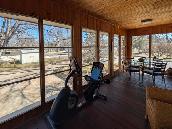 $324,900 | 1502 North 5th Street, Montevideo, MN 56265