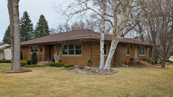 $324,900 | 1502 North 5th Street, Montevideo, MN 56265