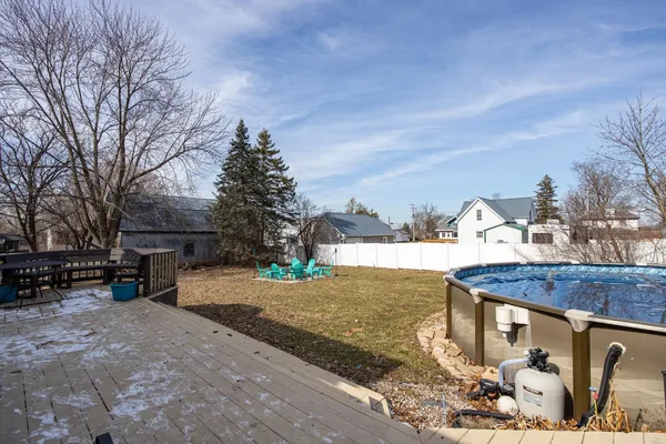 $379,999 | 1567 Old School Place, Greenleaf, WI 54126