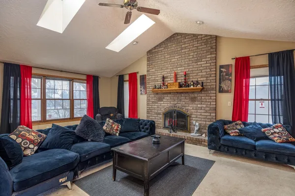 $379,999 | 1567 Old School Place, Greenleaf, WI 54126
