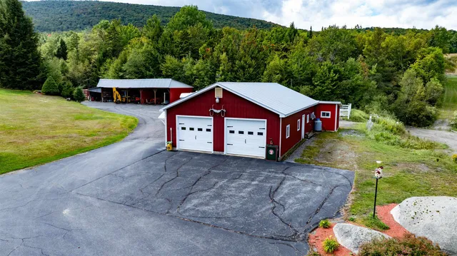 $799,000 | 186 Alexander Lane, Irasburg, VT 05845