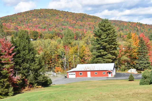 $799,000 | 186 Alexander Lane, Irasburg, VT 05845