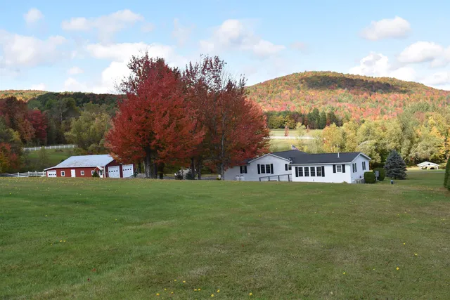$799,000 | 186 Alexander Lane, Irasburg, VT 05845