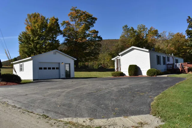 $799,000 | 186 Alexander Lane, Irasburg, VT 05845