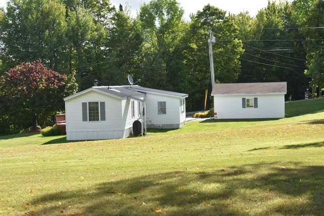 $799,000 | 186 Alexander Lane, Irasburg, VT 05845