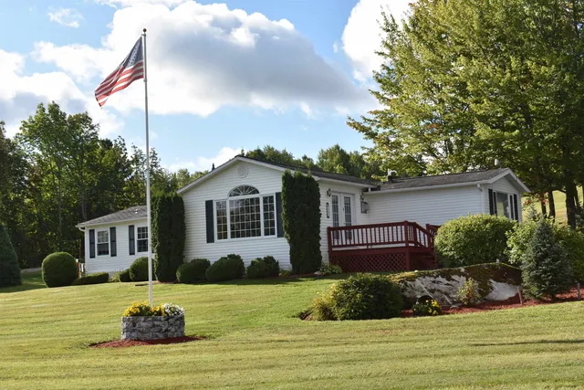 $799,000 | 186 Alexander Lane, Irasburg, VT 05845