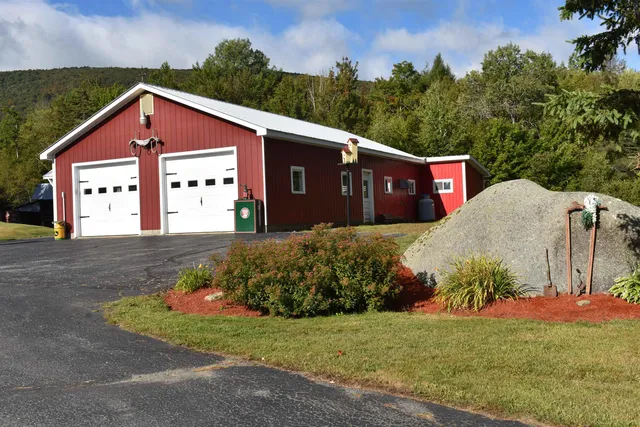 $799,000 | 186 Alexander Lane, Irasburg, VT 05845