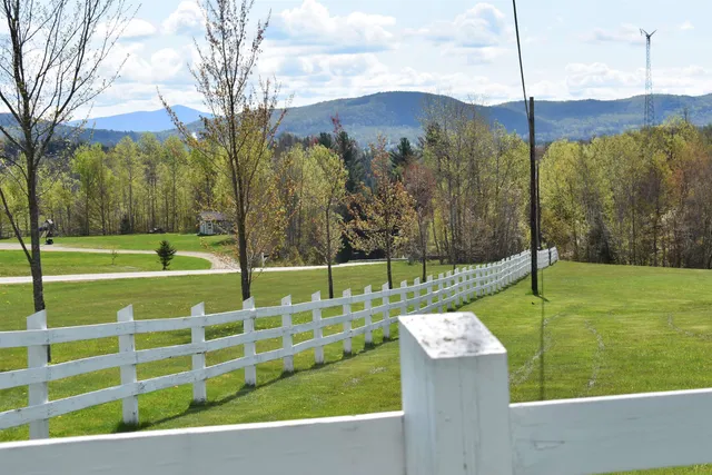 $799,000 | 186 Alexander Lane, Irasburg, VT 05845