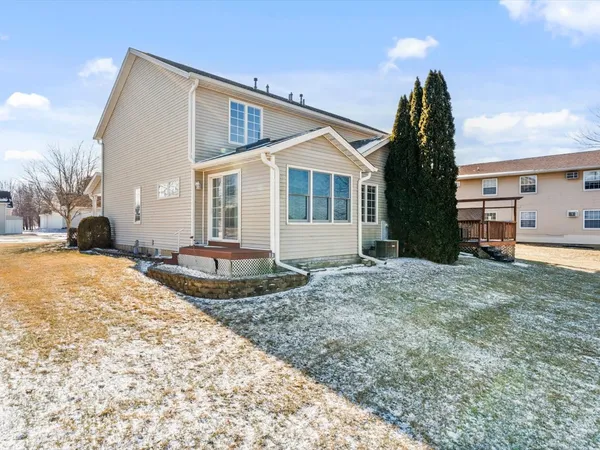 $205,000 | 721 Ash Drive, Geneseo, IL 61254