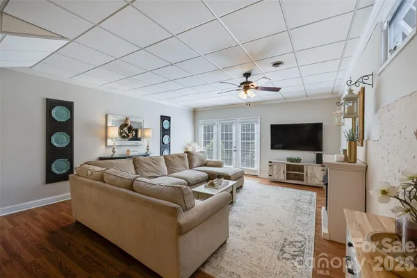 $1,050,000 | 1004 Ashley Place, Belmont, NC 28012