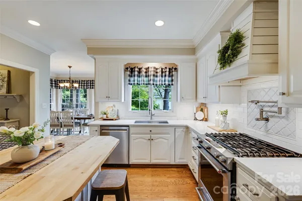 $1,050,000 | 1004 Ashley Place, Belmont, NC 28012