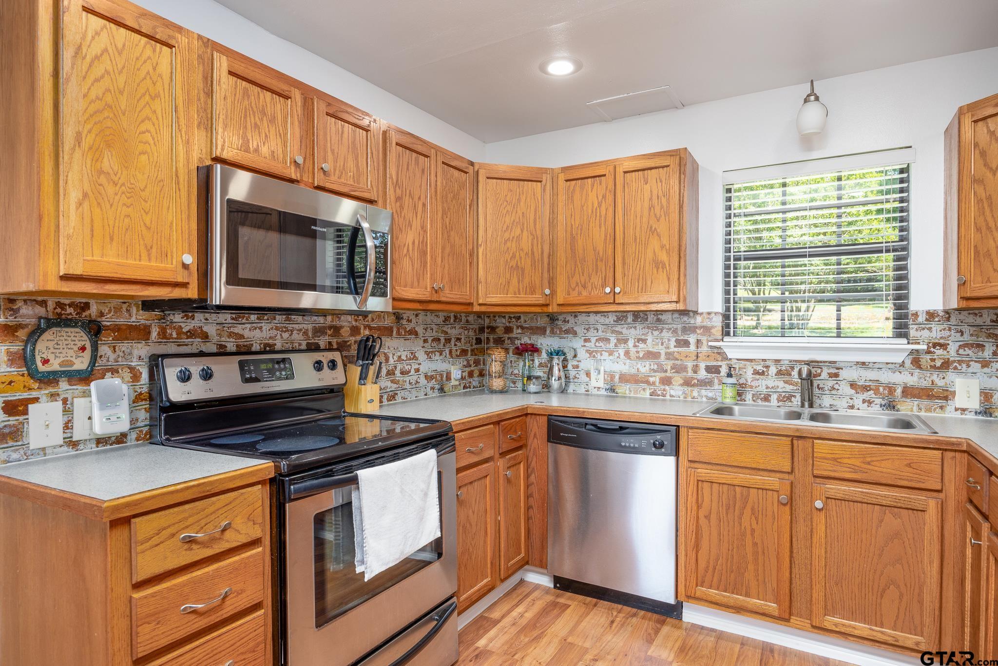 17142 Lakeview Drive Flint, TX 75762 - Photo 11 of 30