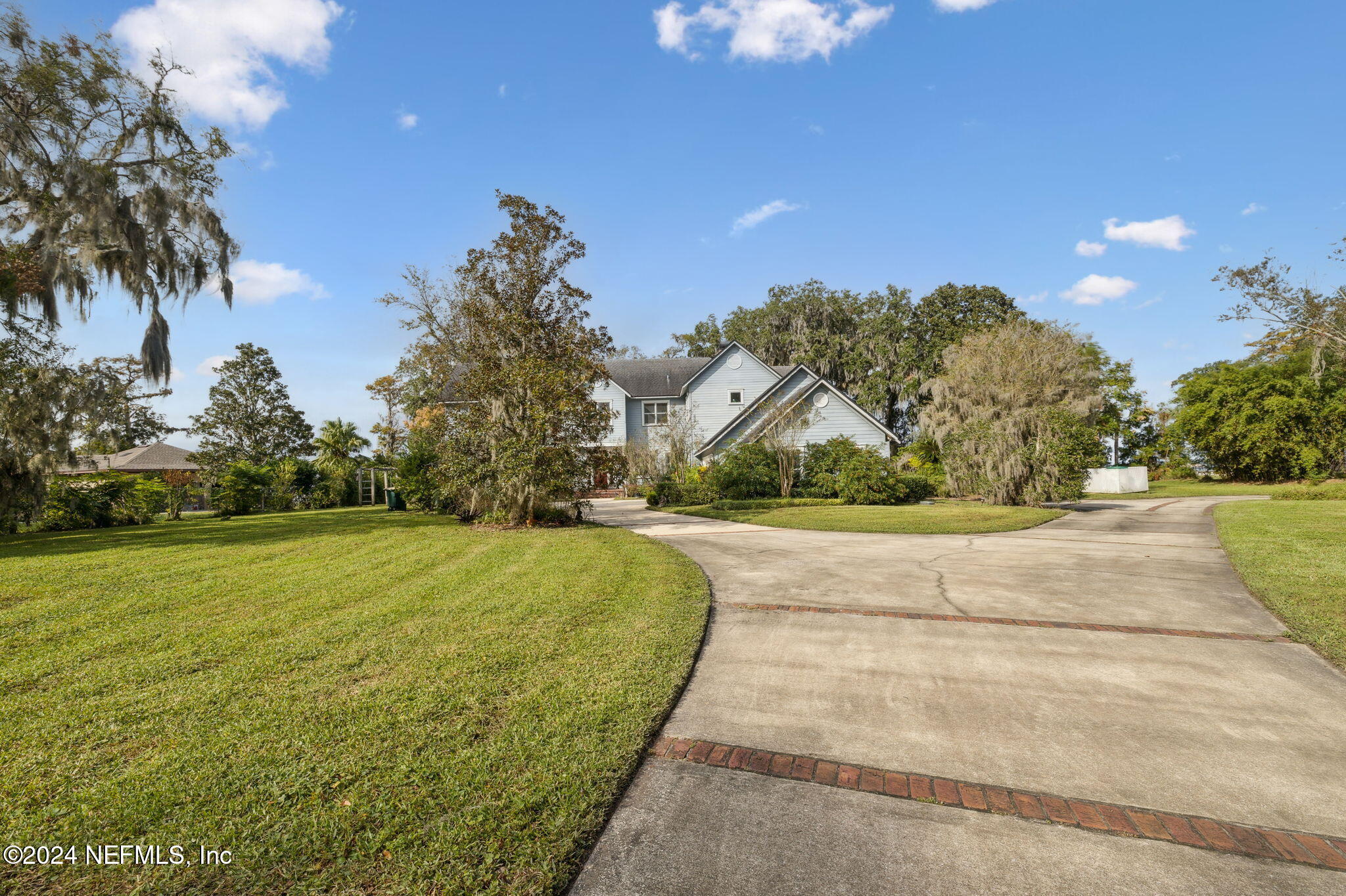 12668 Mandarin Road Jacksonville, FL 32223 - Photo 4 of 46 Parking Galore