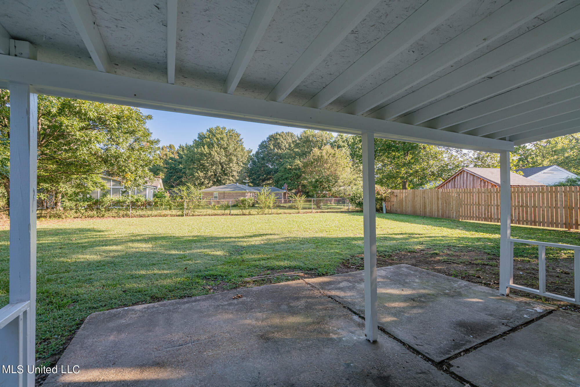 2700 Valleybrook Road Horn Lake, MS 38637 - Photo 20 of 27 Covered Patio