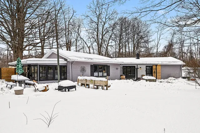 $480,000 | 12435 Sandpiper Lane, Sawyer, MI 49125