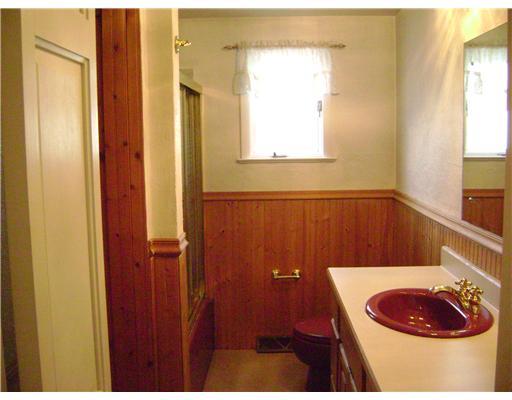 407 Bute Road Uniontown, PA 15401 - Photo 13 of 17 Full Bath.
