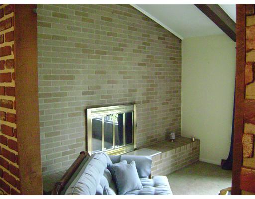 407 Bute Road Uniontown, PA 15401 - Photo 4 of 17 Living Room.