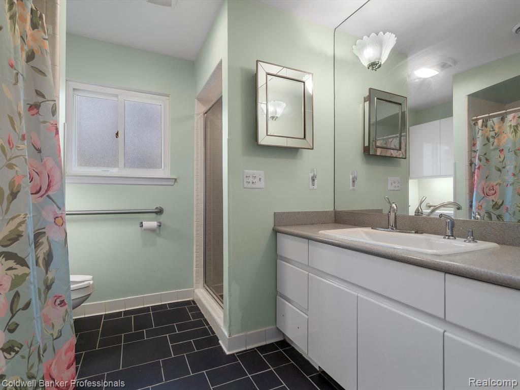 1656 Crooks Road Rochester Hills, MI 48309 - Photo 20 of 25